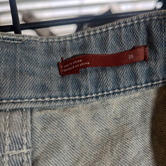 Anthropologie Pilcro Low Rise Light Wash Cut Off Denim‎ Shorts Size 28 - Picture 6 of 8